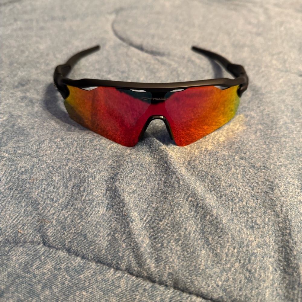 Oakley Radar EV Path Sunglasses Red Lens Black Frame - Picture 2 of 4